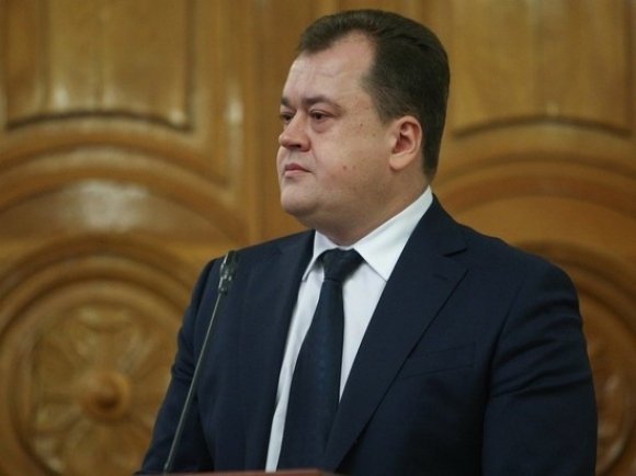Астраханский экс-министр строительства арестован в Москве,а в Минстрое идет обыск
