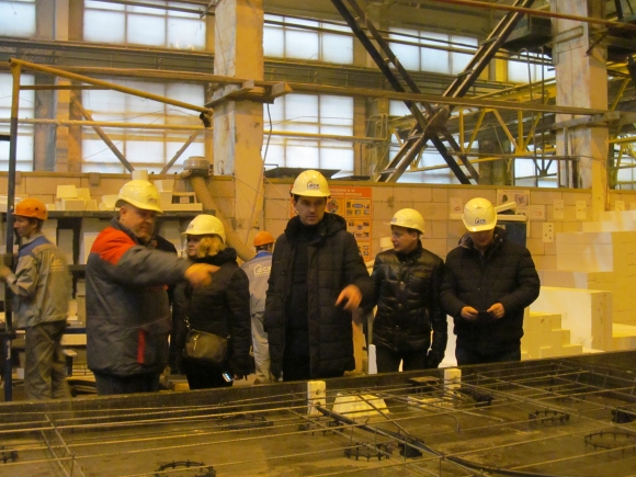 После Съезда – на стройку: делегация НОСТРОЙ посетила объекты и производство ДСК-1