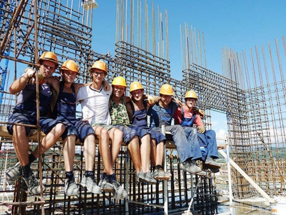 Якутия будет привлекать студотряды на строительство из-за нехватки рабочих-иностранцев
