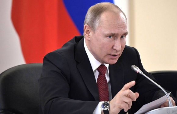 Путин поручил оптимизировать админпроцедуры в промстроительстве
