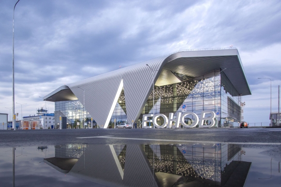 Гостей нового терминала аэропорта в Кемерово ждут космос и звездное небо