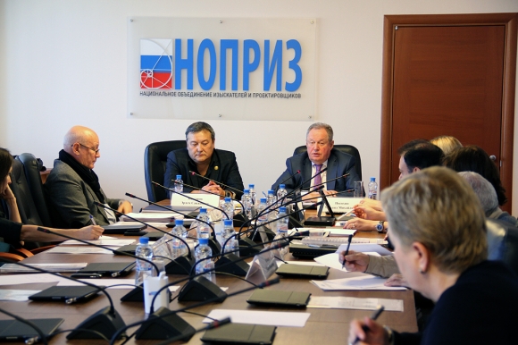 Михаил Посохин: <br />
закон нужно<br />
увязать со СРО