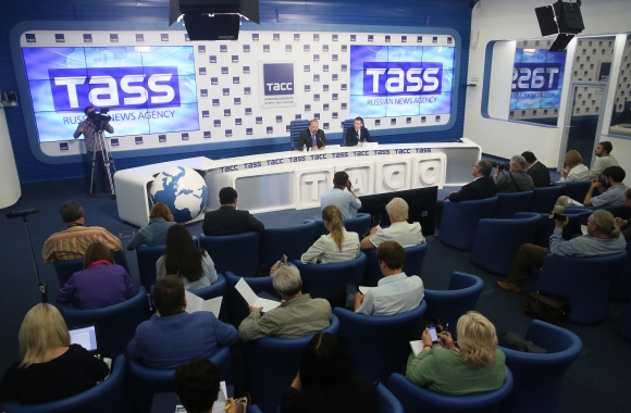 Михаил Мень подвел итоги законодательного сезона в строительной отрасли