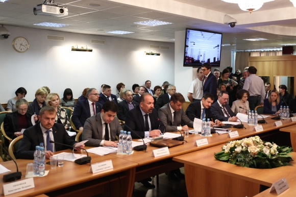 Изменения в долевом строительстве обсудили на Парламентских слушаниях