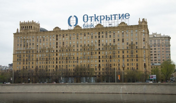 У  банка «Открытие» – проблемы с рейтингом. А кто возместит СРО утрату компфондов?