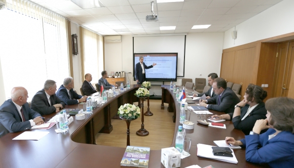 Главгосэкспертиза<br />
наносит <br />
ответный визит
