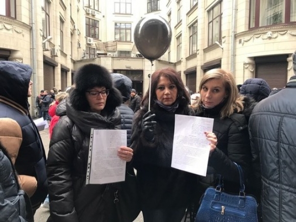 Обманутых дольщиков не принял губернатор Воробьев, и они пошли к Путину