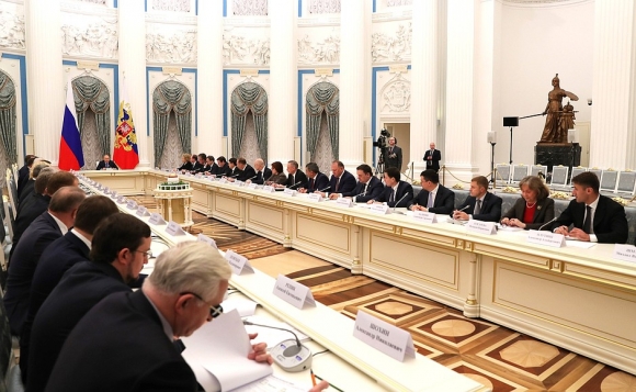 Владимир Путин потребовал строить много, современно, но без «долевки» и адмбарьеров