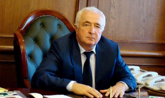 Идут обыски в доме и на работе врио министра строительства, архитектуры и ЖКХ Дагестана