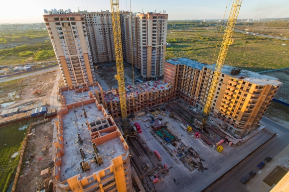 При строительстве монолитных ЖК в Москве обнаружено около 350 нарушений