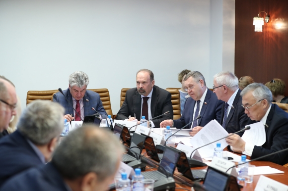 Михаил Мень: строительные нормы о безопасности объектов обязательны к исполнению