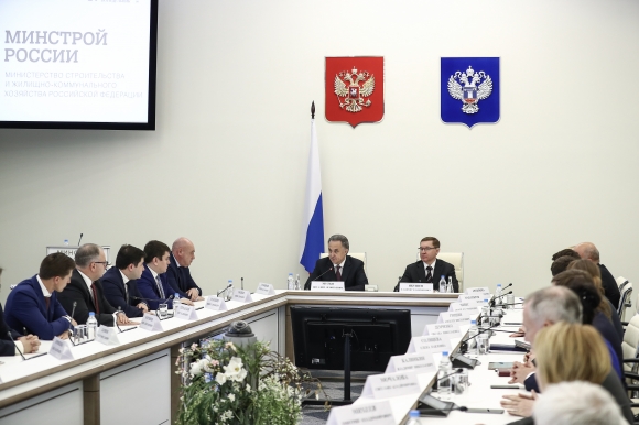 Виталий Мутко представил Минстрою России нового главу, глава пообещал сохранить темп