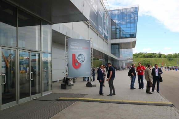bauma CTT RUSSIA 2018: <br />
по обе стороны <br />
экспозиций
