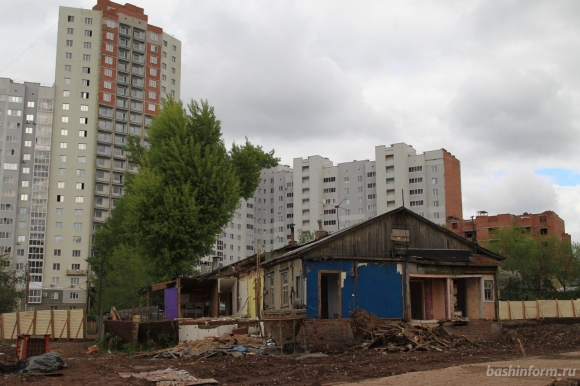 Из аварийного жилья – <br />
в свой дом, аренду <br />
или ипотеку?