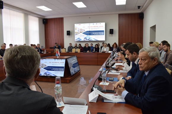 РААСН на выставках, <br />
совещаниях, награждениях <br />
и советах