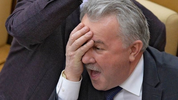 Глава комитета по строительству Госдумы лишен ученой степени