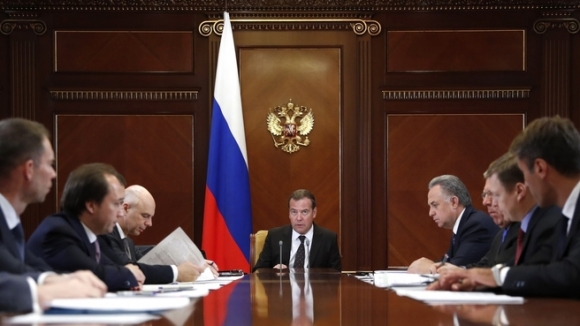 Правительство <br />
опять заботится <br />
о жилье