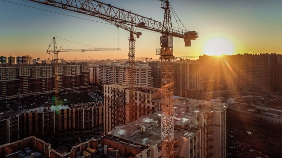 Семи застройщикам жилья в новой Москве принадлежат 90% площадок