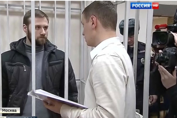 Свободу <br />
Алексею <br />
Белоусову!