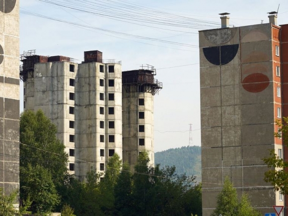 Долгострой и недострой есть, а правового статуса у них нет. Что делать?