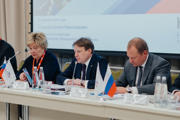 НОСТРОЙ: президентская гонка началась с выдвижения действующего президента
