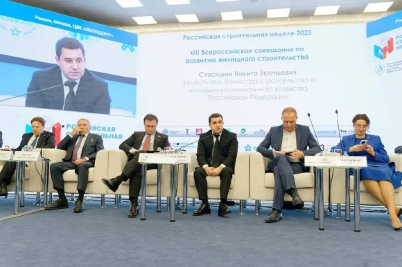 Минстрой и Госдума хотят дружить с застройщиками, но по пунктам…