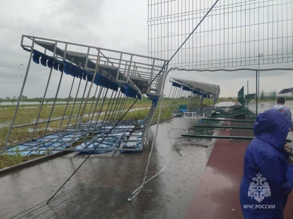 Упавшие от ветра трибуны в Ростове-на-Дону убили 1 и покалечили 36 человек