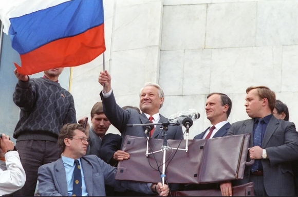 С Днем Флага России!