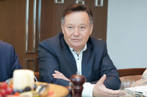 Растет строительная отрасль - «КНАУФ» растет вместе с ней. Лишь бы не мешали…