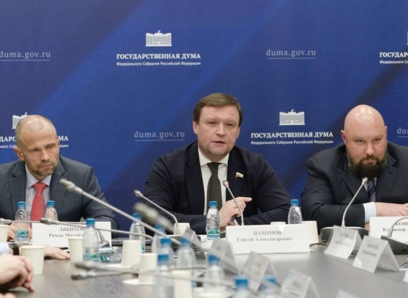 Депутат Госдумы Сергей Пахомов опроверг возможное повышение цен на услуги УК