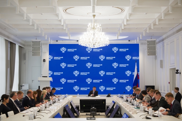 Минстрой поставил банкам задачу мобилизовать ресурсы для поддержки крупных застройщиков