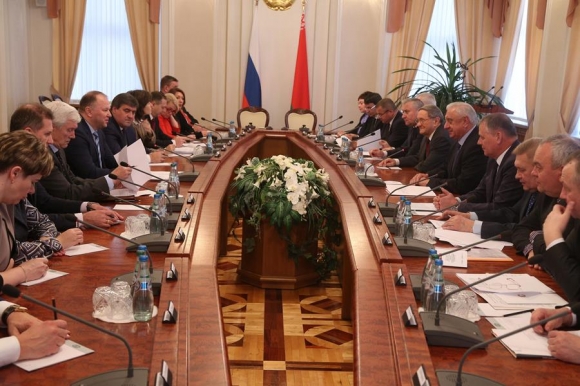 Калининградская область и <br />
Белоруссия наводят мосты