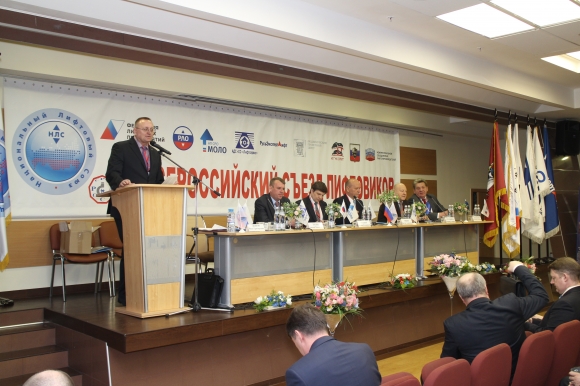 Лифтовая отрасль — <br />
в кризисе. <br />
Все мы — в опасности